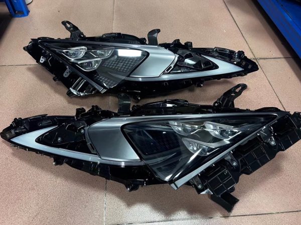 Lexus LC500H headlights