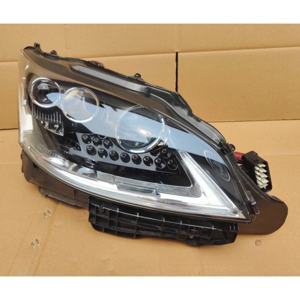 Lexus LS600H three beam headlights