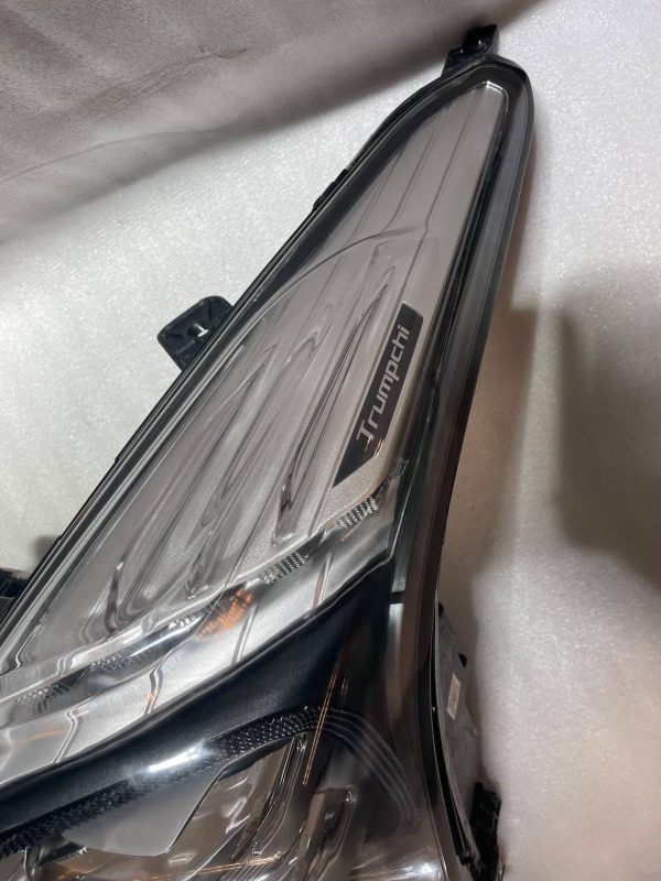 GAC Trumpchi GS8 4-eye LED headlights