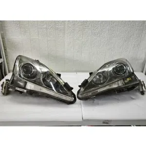 Lexus IS300 Original  hernia headlights