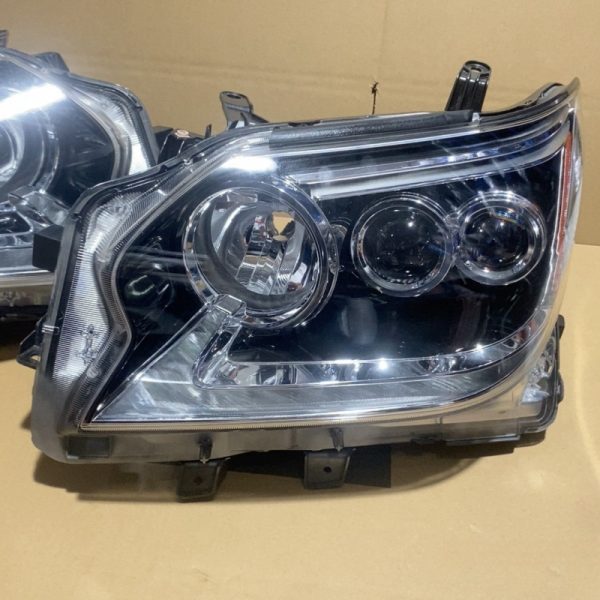 Lexus GX400 Original headlights