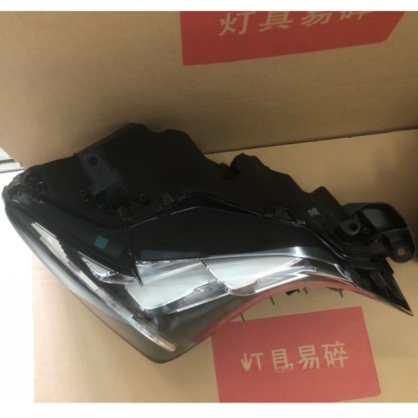 Lexus RCF LED headlights
