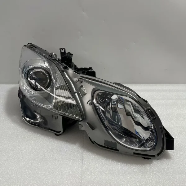 Lexus GS Xenon Headlights